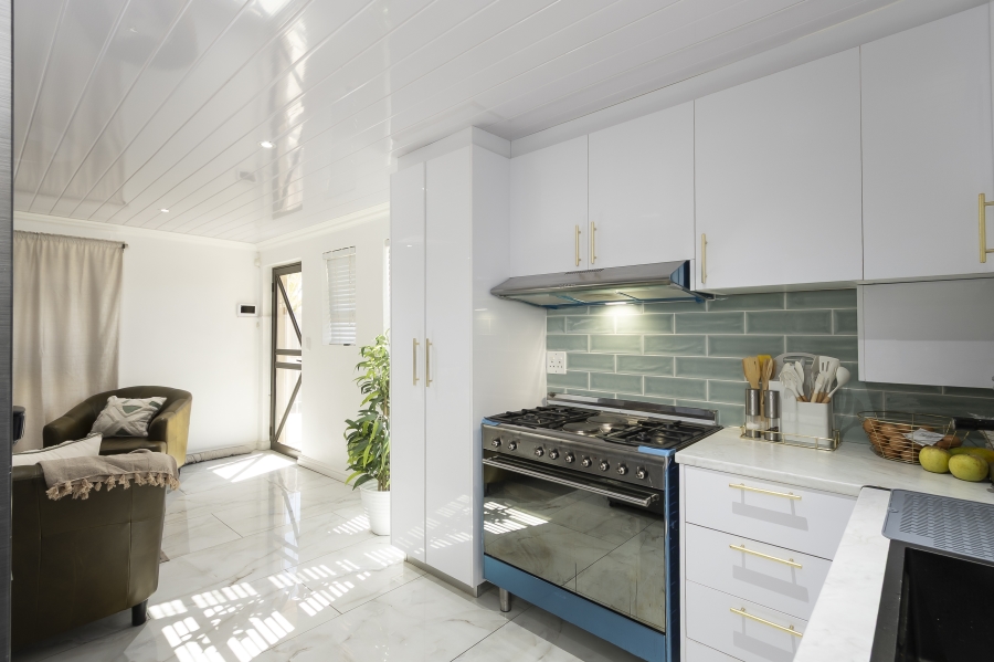 2 Bedroom Property for Sale in Admirals Park Western Cape